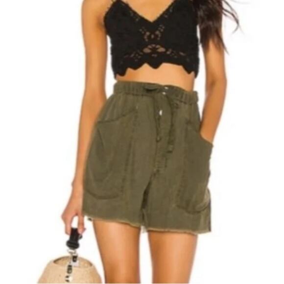 Free People Pants - Free People Tomboy Raw Hem High Waisted Shorts Green Size Small Linen